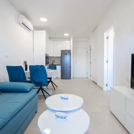 Nina Apartment *